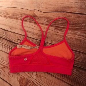 2-Lululemon sport bra 🔴